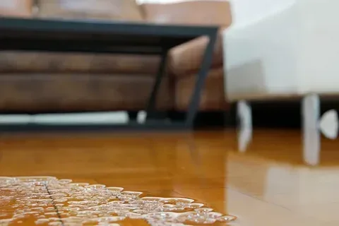 Que faire en cas de dégât des eaux : étapes essentielles pour gérer l’urgence