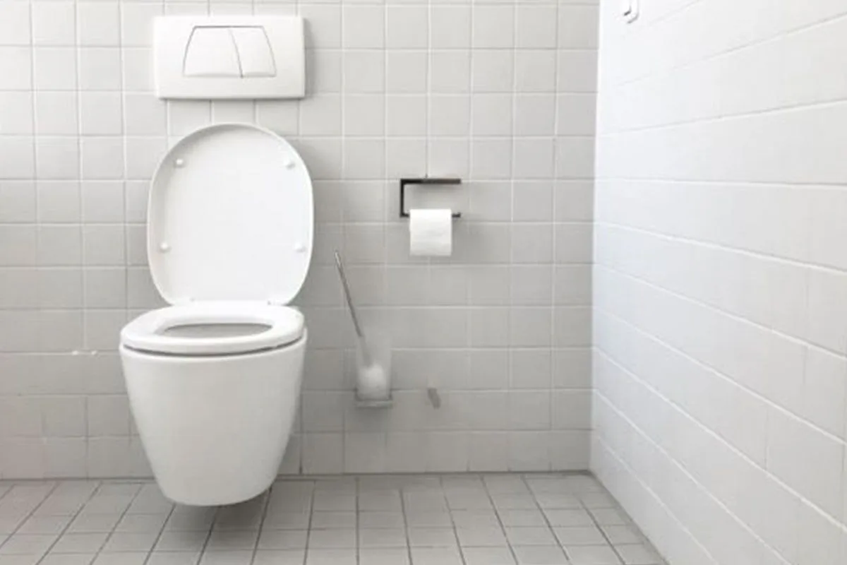WC qui se remplissent lentement : diagnostic et solutions efficaces
